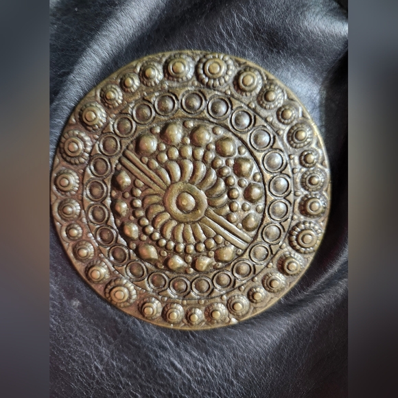 Hobo, Black Fringe Leather Bag with Gold Medallion Accent. Quite firm on price! - Picture 4 of 12